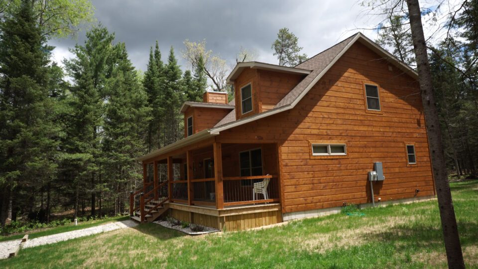 Adirondack log siding