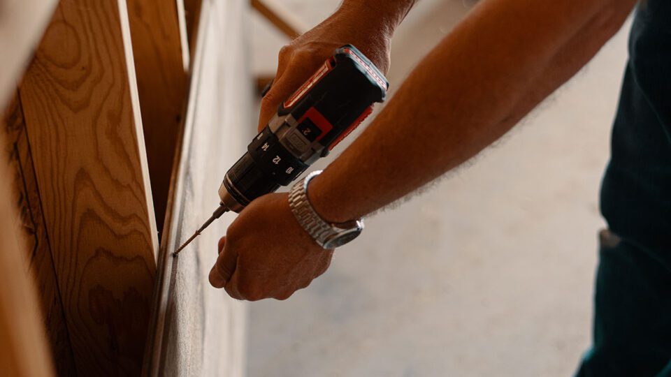 Installing interior panelling