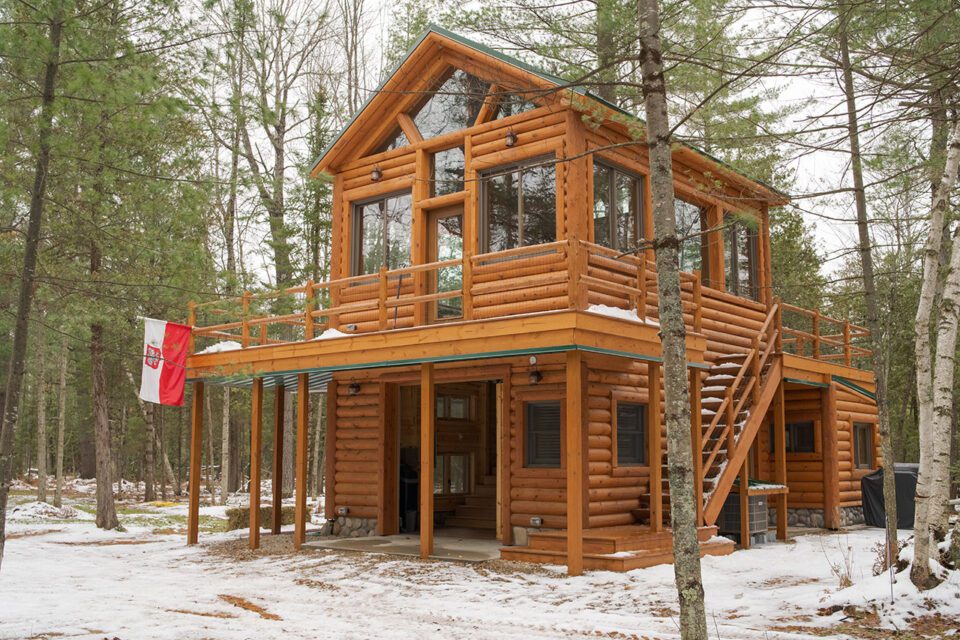 Log home in the heart of winter
