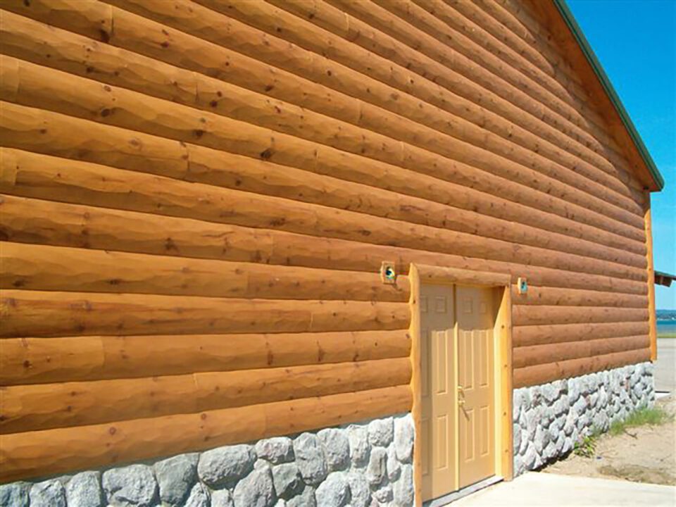 Half log siding with D trim
